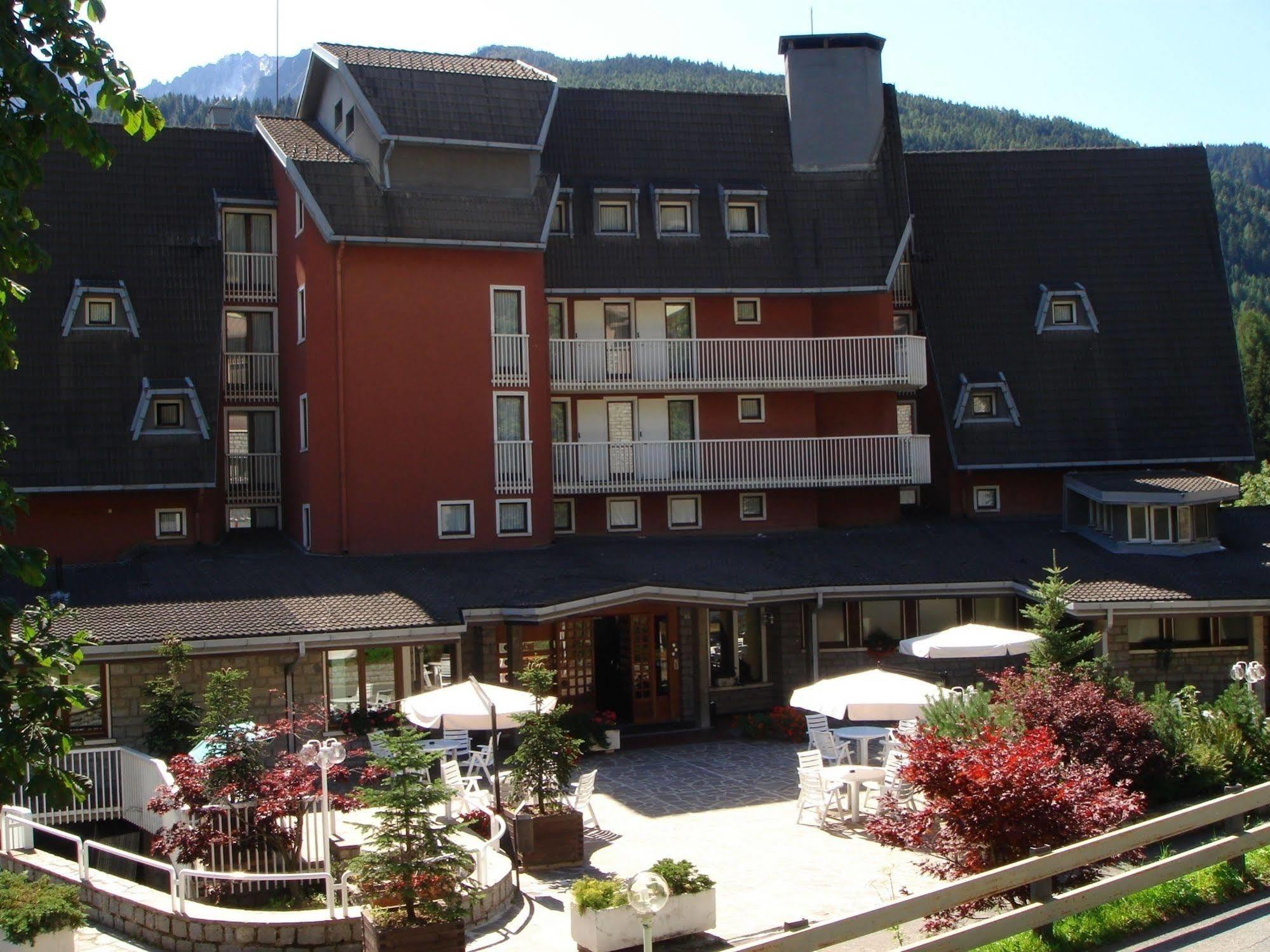 Hotel Mirella Ponte Di Legno Buitenkant foto